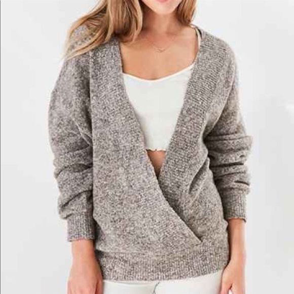 silence + noise Sweaters - Silence + Noise from Urban Outfitters Surplice Oversized Sweater Taupe Size XS